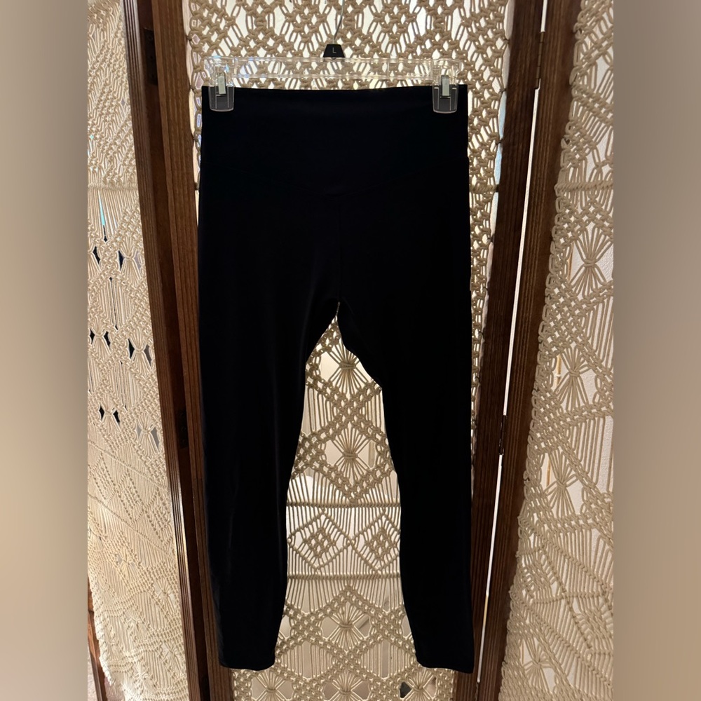 Vuori Black High-Rise Leggings